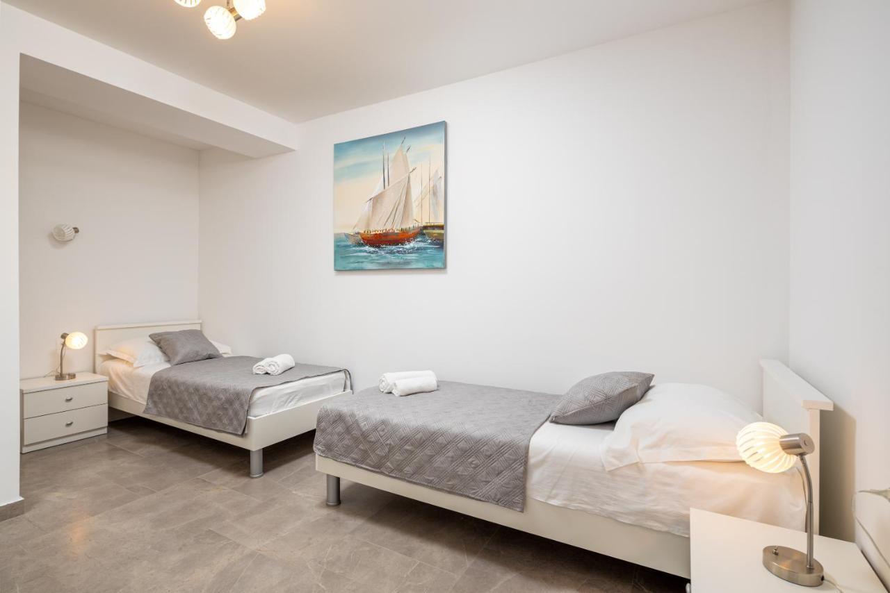 Apartment Navika Omiš Exterior foto